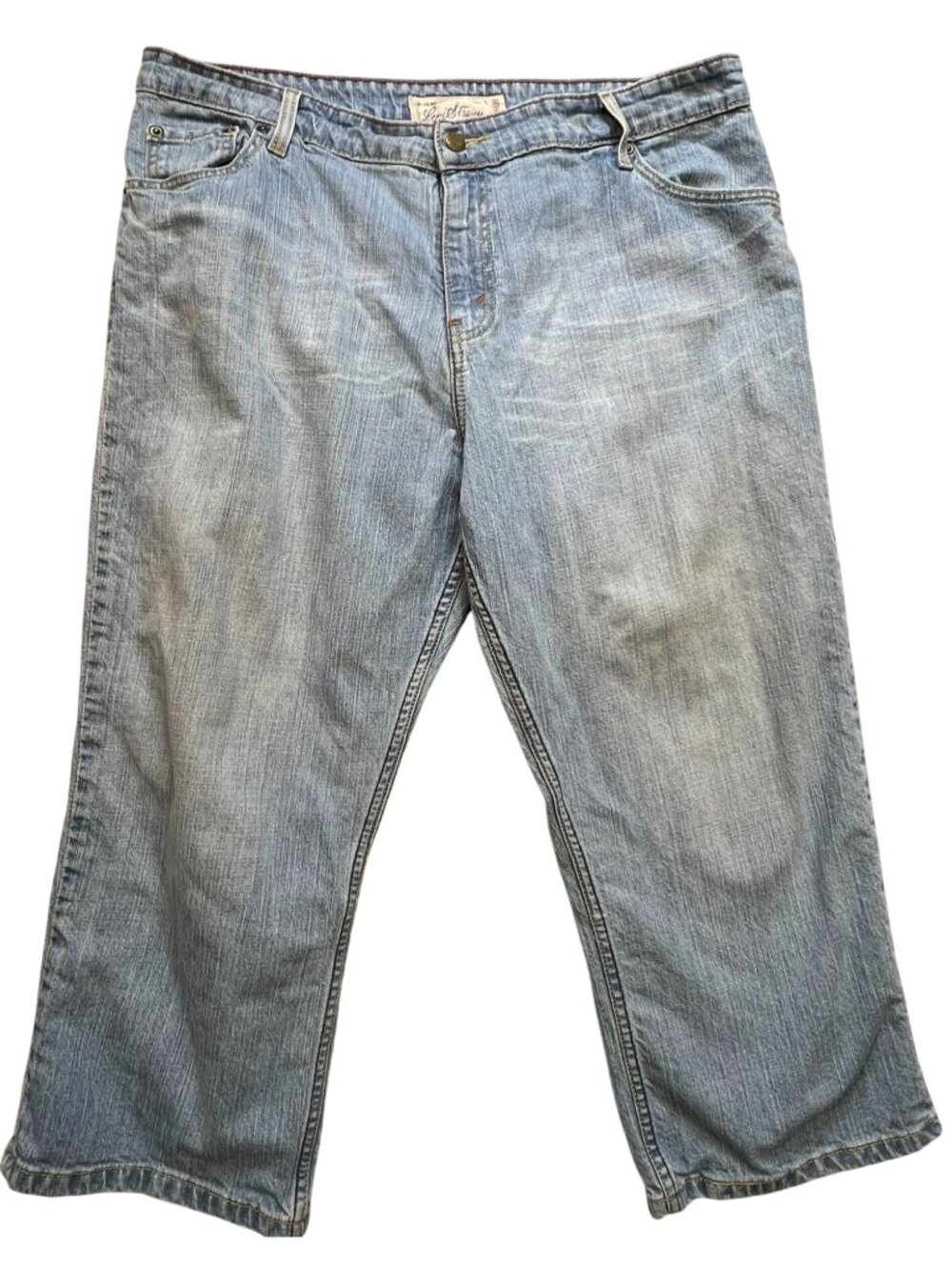 Levi Strauss Women's Mid Rise Capri Jeans Stretch Denim Size 18 Blue Light Wash